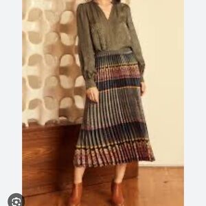 NWT caballero pleated skirt